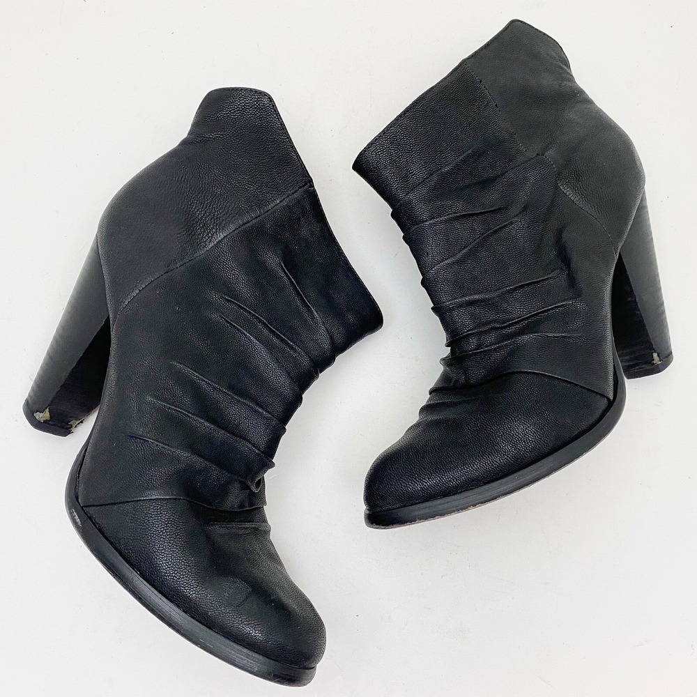 Seychelles Ruched Leather Block Heel Ankle Booties Womens 8.5M Black